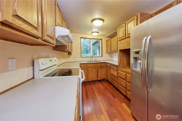 690 Peter Hagen Road W, Seabeck, WA 98380