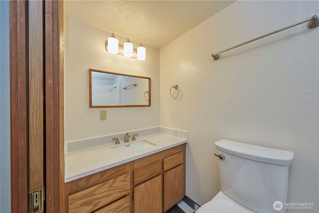690 Peter Hagen Road W, Seabeck, WA 98380