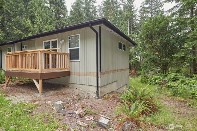 690 Peter Hagen Road W, Seabeck, WA 98380