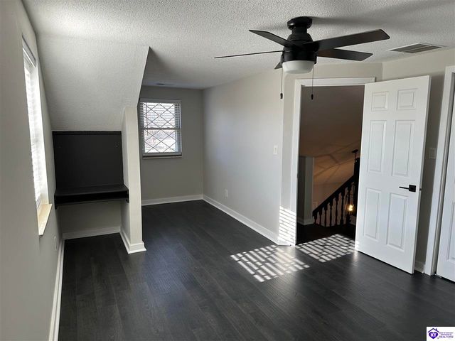 273 Manor Drive, Radcliff, KY 40160