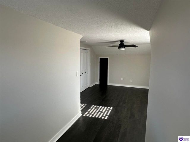 273 Manor Drive, Radcliff, KY 40160