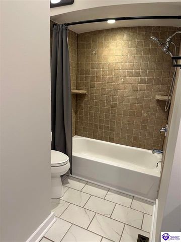 273 Manor Drive, Radcliff, KY 40160