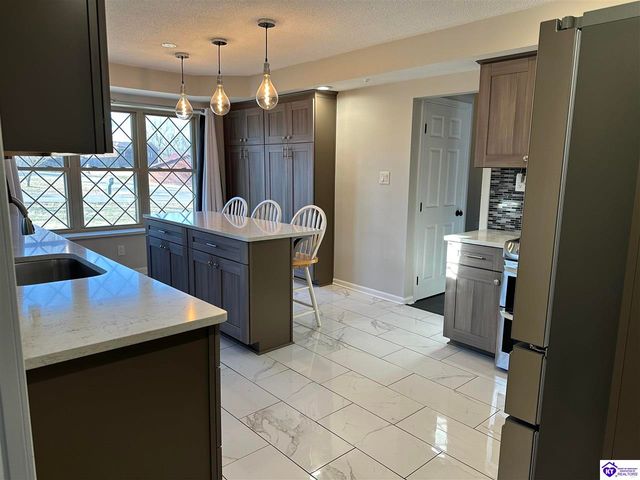 273 Manor Drive, Radcliff, KY 40160