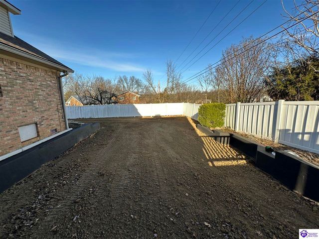 273 Manor Drive, Radcliff, KY 40160