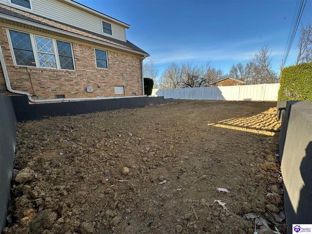 273 Manor Drive, Radcliff, KY 40160