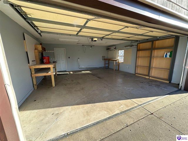 273 Manor Drive, Radcliff, KY 40160