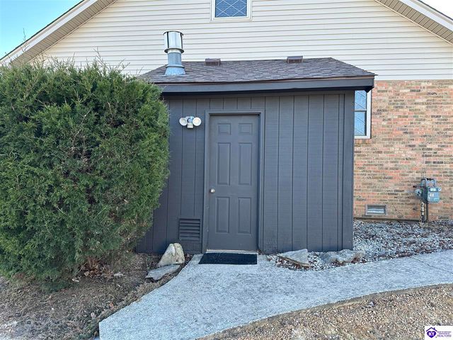 273 Manor Drive, Radcliff, KY 40160