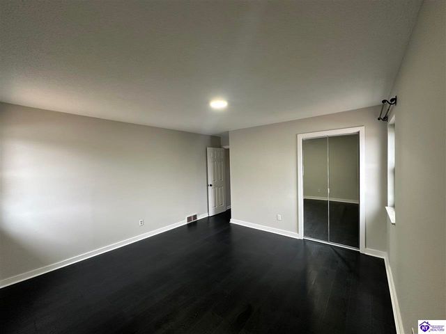 273 Manor Drive, Radcliff, KY 40160