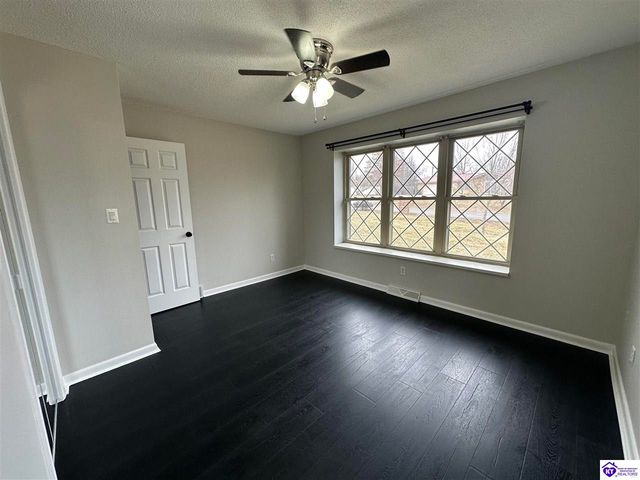 273 Manor Drive, Radcliff, KY 40160