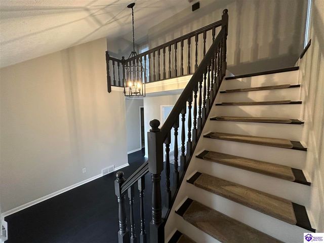 273 Manor Drive, Radcliff, KY 40160