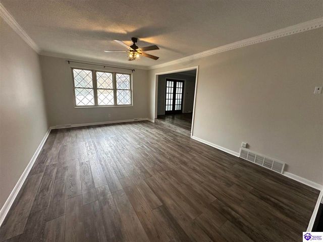 273 Manor Drive, Radcliff, KY 40160