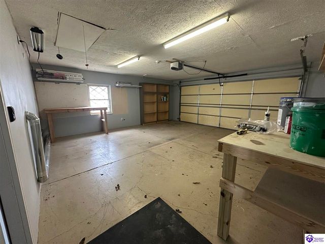 273 Manor Drive, Radcliff, KY 40160