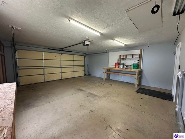 273 Manor Drive, Radcliff, KY 40160