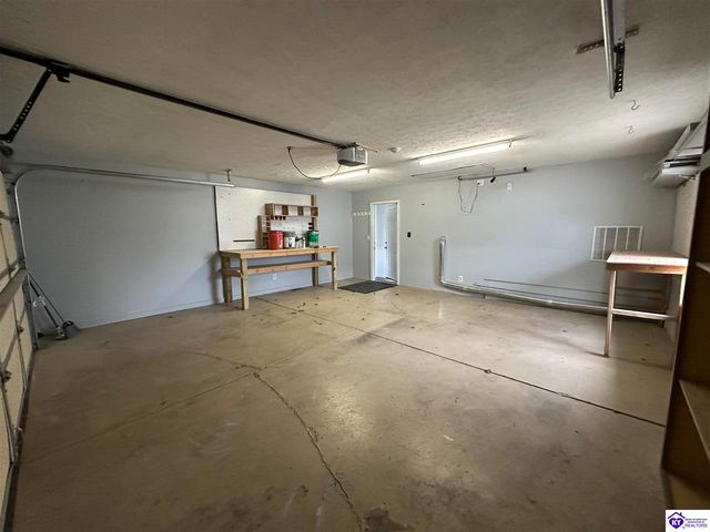 273 Manor Drive, Radcliff, KY 40160