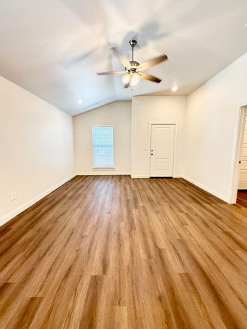 2130 Langford Avenue, Lubbock, TX 79407