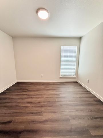 2130 Langford Avenue, Lubbock, TX 79407