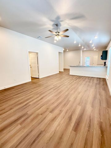 2130 Langford Avenue, Lubbock, TX 79407