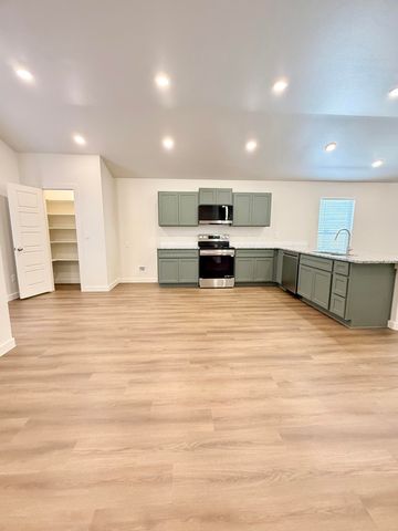 2130 Langford Avenue, Lubbock, TX 79407