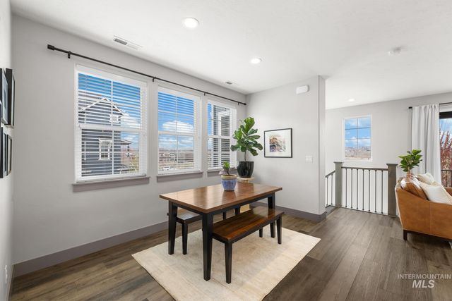 4198 E Wolf Tree St, Boise, ID 83716