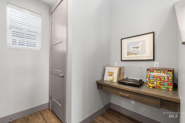 4198 E Wolf Tree St, Boise, ID 83716