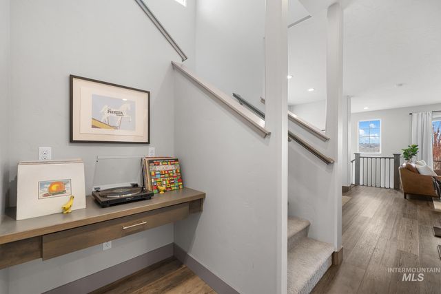 4198 E Wolf Tree St, Boise, ID 83716