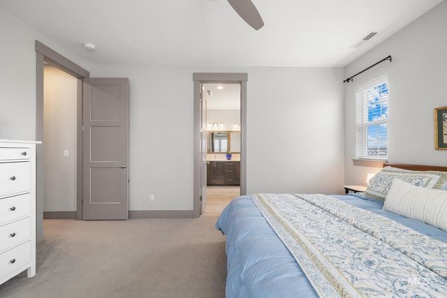 4198 E Wolf Tree St, Boise, ID 83716