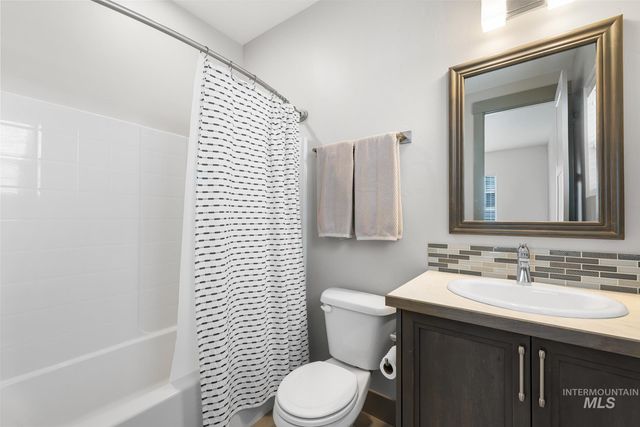 4198 E Wolf Tree St, Boise, ID 83716