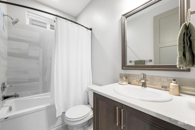 4198 E Wolf Tree St, Boise, ID 83716