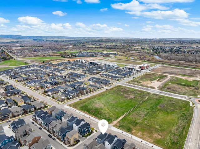 4198 E Wolf Tree St, Boise, ID 83716