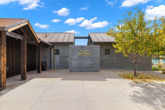 4198 E Wolf Tree St, Boise, ID 83716