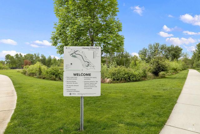 4198 E Wolf Tree St, Boise, ID 83716