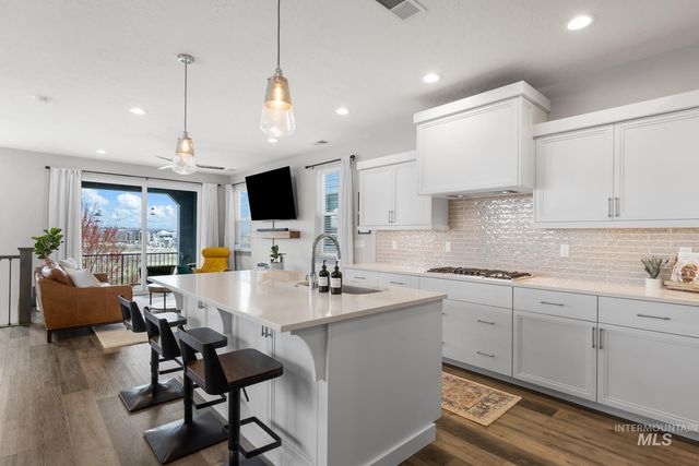 4198 E Wolf Tree St, Boise, ID 83716