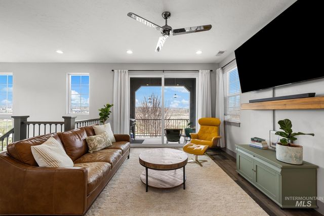 4198 E Wolf Tree St, Boise, ID 83716