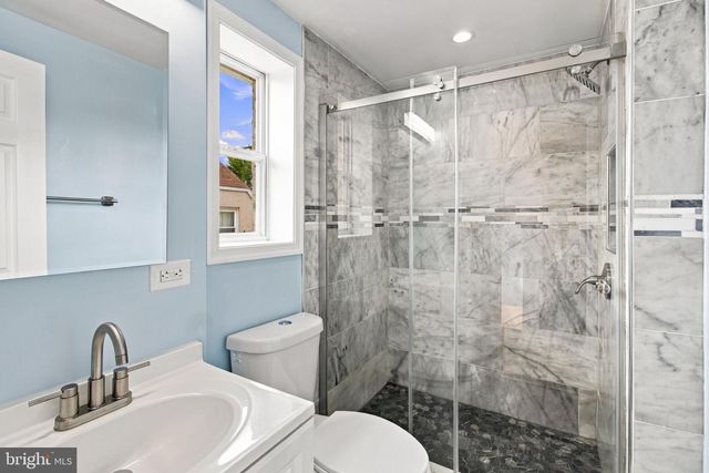 19 SUNSHIP RD, Dundalk, MD 21222
