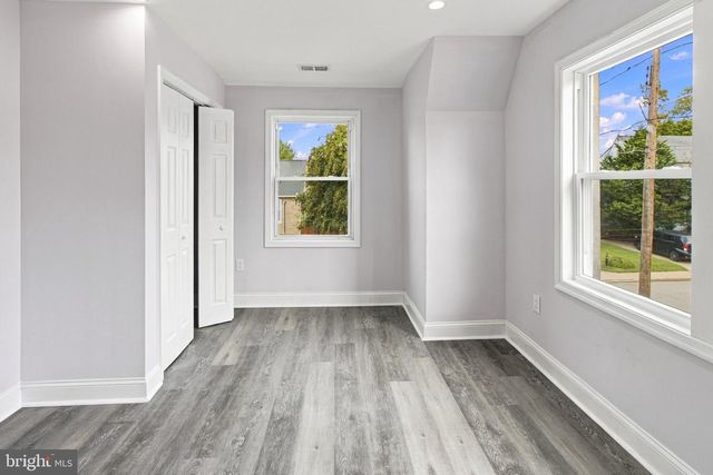 19 SUNSHIP RD, Dundalk, MD 21222