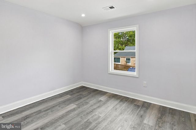 19 SUNSHIP RD, Dundalk, MD 21222