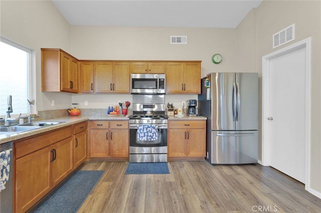 2212 Falcon, Barstow, CA 92311