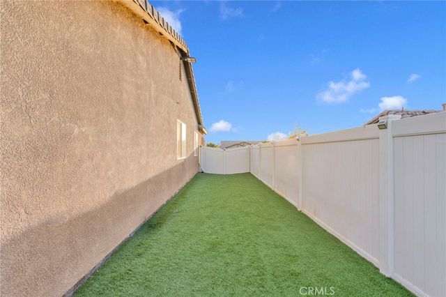 2212 Falcon, Barstow, CA 92311