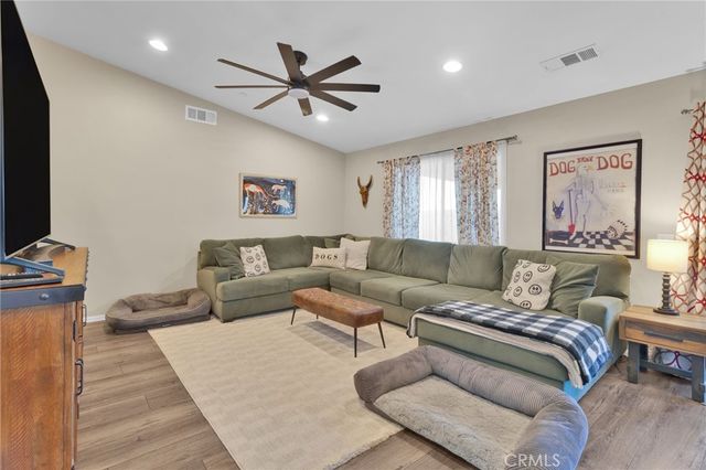 2212 Falcon, Barstow, CA 92311