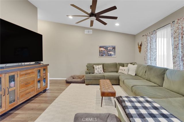 2212 Falcon, Barstow, CA 92311