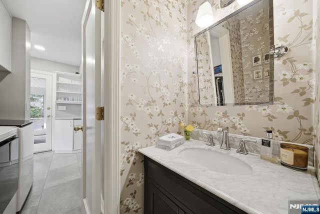 21 Ridge Road, Norwood, NJ 07648