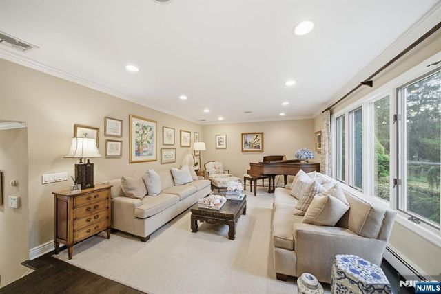 21 Ridge Road, Norwood, NJ 07648