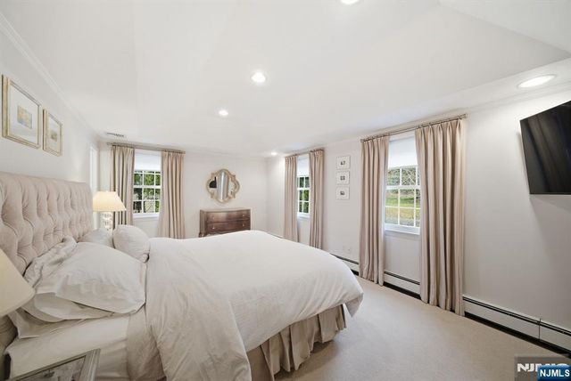 21 Ridge Road, Norwood, NJ 07648