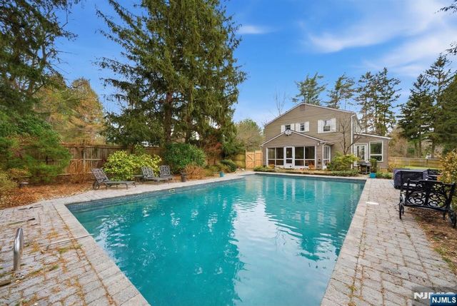 21 Ridge Road, Norwood, NJ 07648