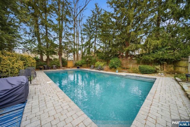 21 Ridge Road, Norwood, NJ 07648