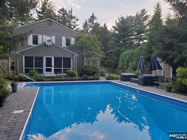 21 Ridge Road, Norwood, NJ 07648