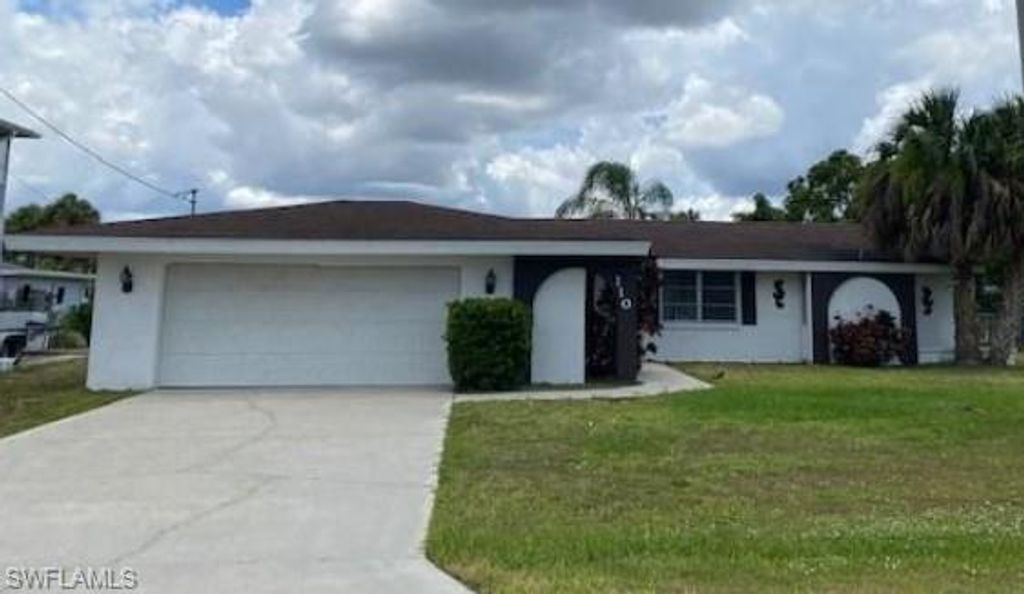 110 E North Shore AVE, North Fort Myers, FL 33917