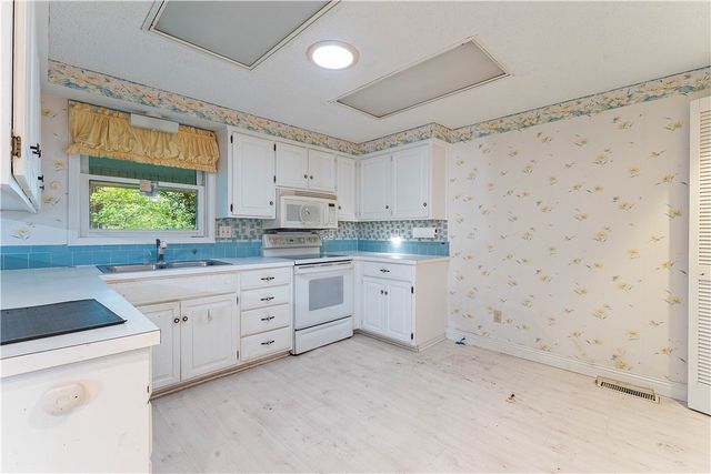 6 Barbara Lane, Bella Vista, AR 72715