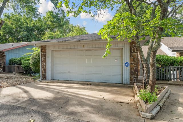 6 Barbara Lane, Bella Vista, AR 72715