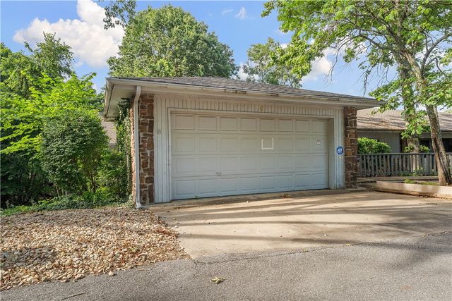 6 Barbara Lane, Bella Vista, AR 72715